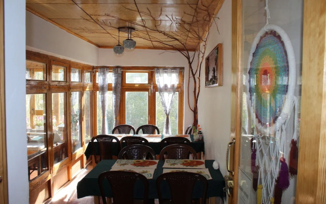 Karma Lodge
