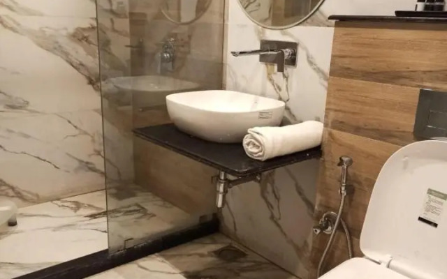 Luxury Inn by Stotrak Hotels