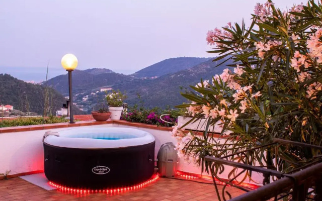 JACUZZI, TERRAZZI & GIARDINO - Relax in Villa
