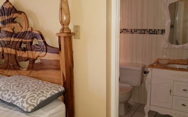 Holiday House at Villa Montego