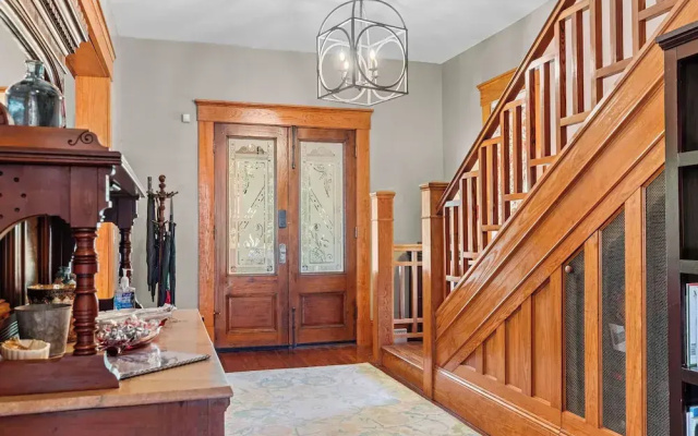 The Laurel Oak Inn Bed and Breakfast