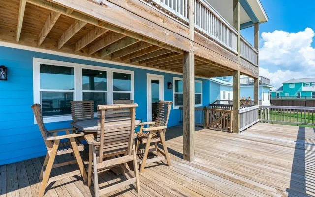 Oceanfront Manor 4 Bedroom Home