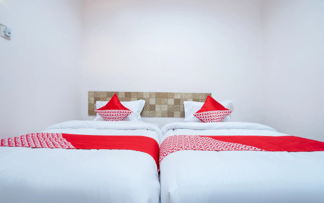 Super OYO 2285 Art Guest House Syariah