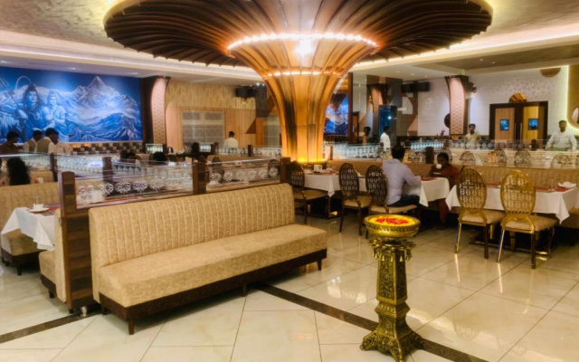 Rajathadri Royal Inn