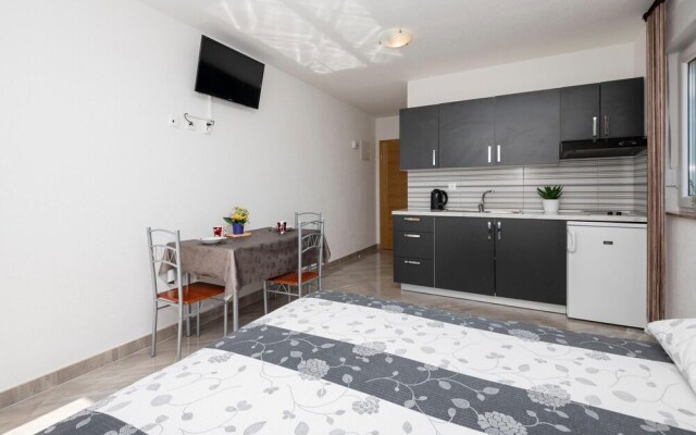 Stunning Apartment in Krvavica With Wifi