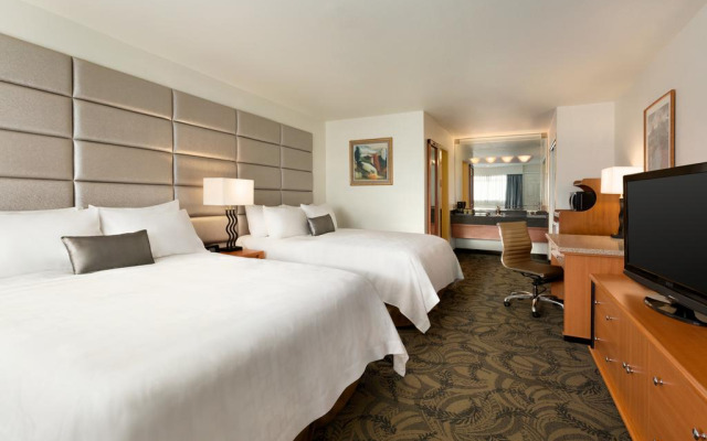 Poco Inn and Suites Hotel & Conference Centre