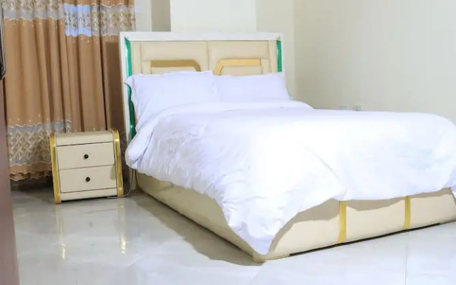 PrimeNest - 3 bedroom Apartment