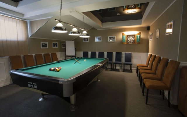 Hotel West