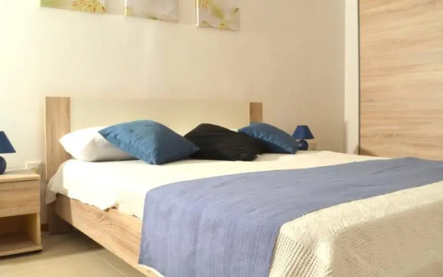 Spinola Seafront Apartment