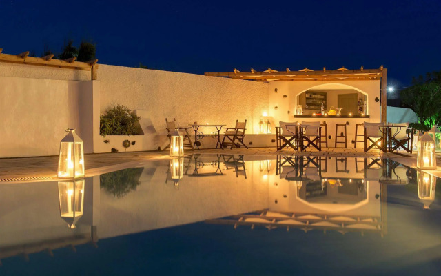 Caldera's Dolphin Suites