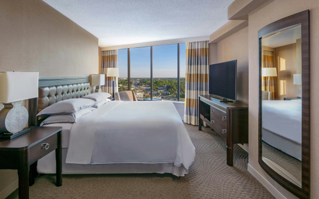 Sheraton Greensboro at Four Seasons