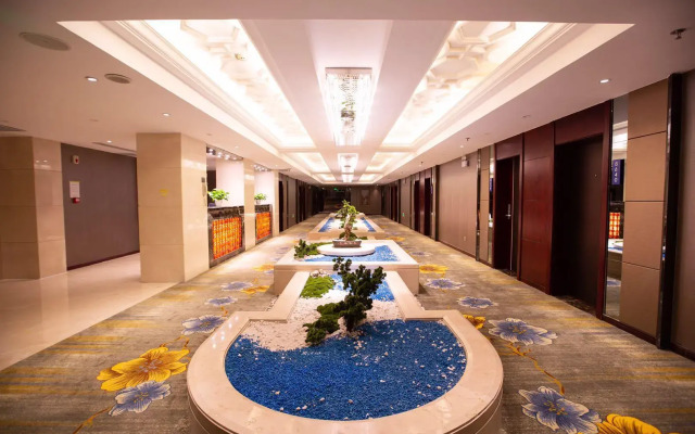 Starway Hotel Puyang Qicheng Park