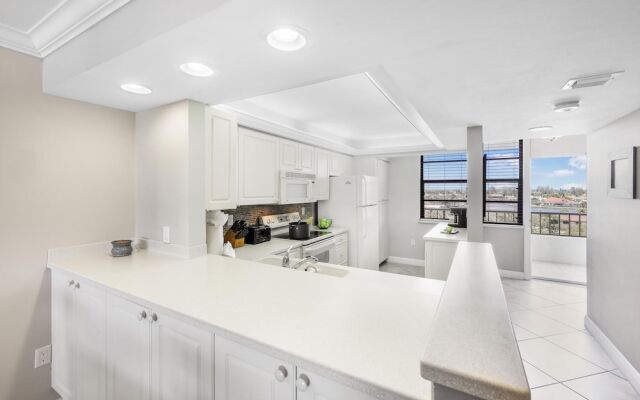 South Seas Tower 4-704