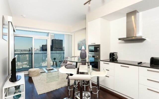 Platinum Suites - Modern Luxury High Rise Condo