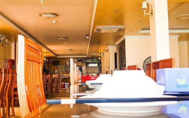 Thu Ha Hotel Catba