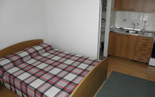Kuce - 150m From the Beach With Parking - SA2