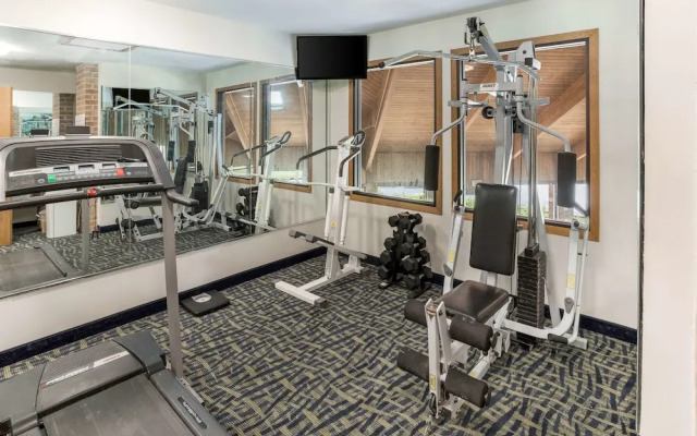 Baymont Inn and Suites Rochelle