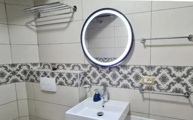 2V1 - Sheshi Willson