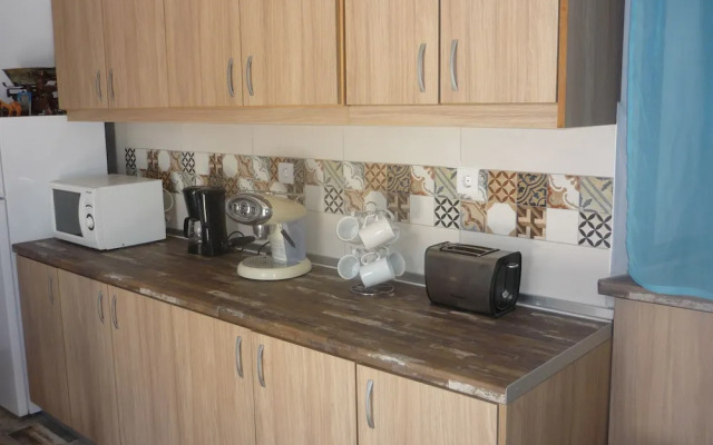 Traditional Villa 7 Mins Drive From Haraki Beach