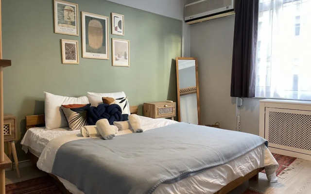 Bohemian Flat in Nisantasi With Central Location