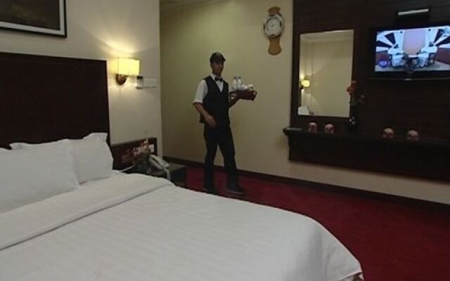 Carawan Al Khaleej Hotel