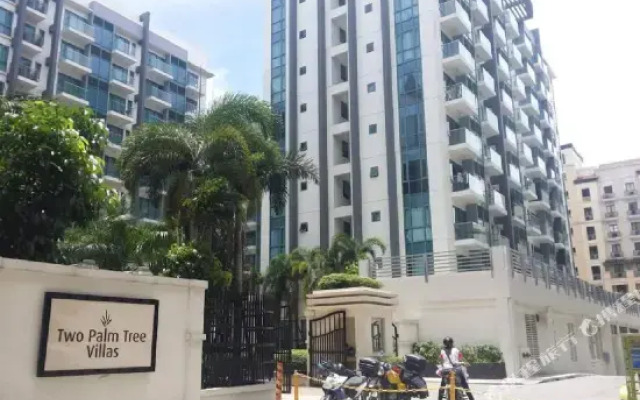 Favila Condotel Palm Tree Two