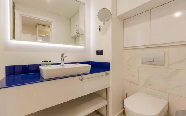 1BR Apartment With Sea View And balcony In Batumi