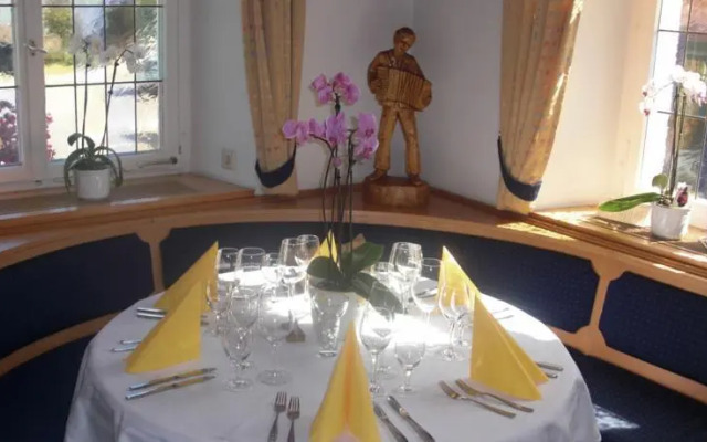 Hotel & Restaurant Zum Schwanen