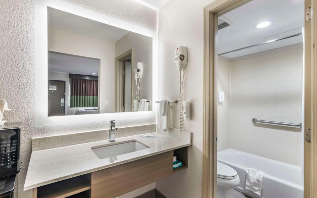 Quality Inn & Suites Athens University Area