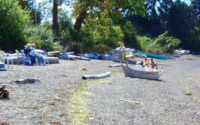 Beachfront at Vesuvius