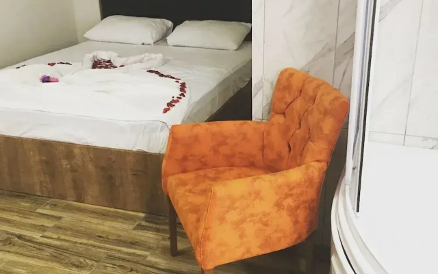 Triton Apart Otel