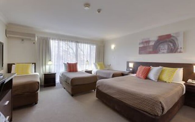 BEST WESTERN Tall Trees Canberra