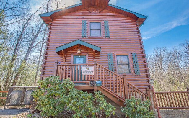 Standing Bear Lodge - Five Bedroom Cabin