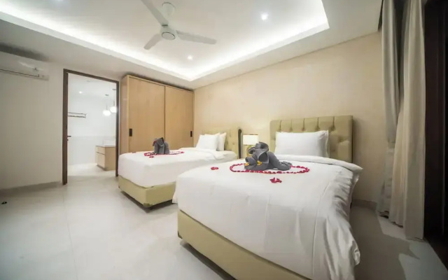 Luxury 4 Bedroom Bella Vista Villa