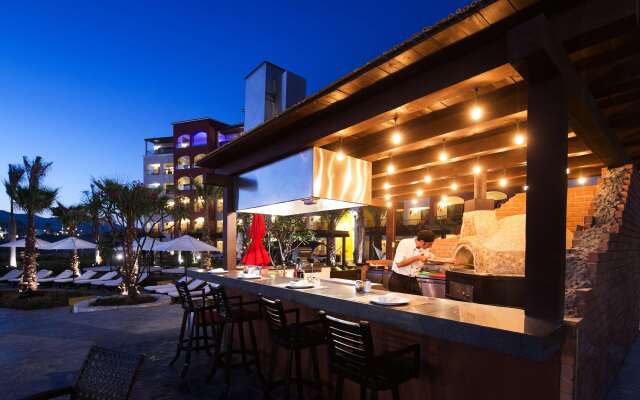 Hacienda Encantada Resort & Residences