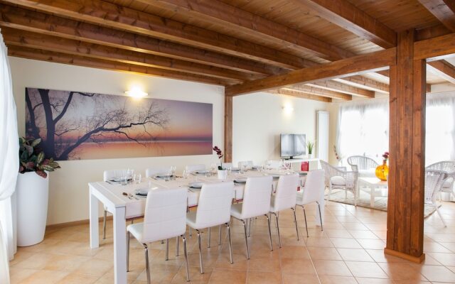 Beautiful Home in San Severino Marche with Pool