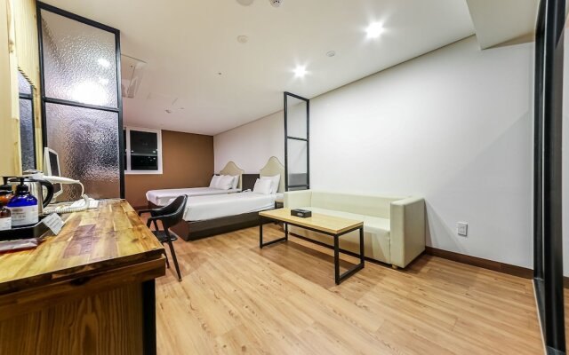 Jinju Chungmugongdong Cozy