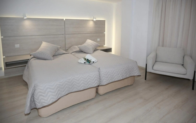 Pier Beach Hotel Apartments