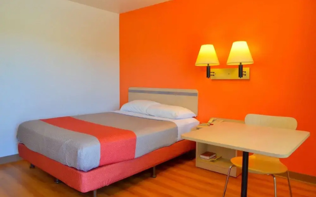 Motel 6 Santa Nella - Los Banos