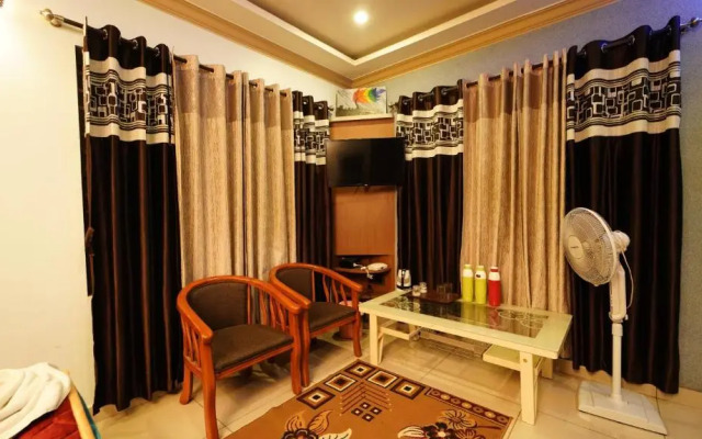 Srinikethana Home Stay with Swimming Pool