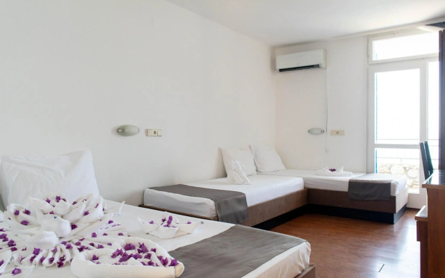 Beach Hotel Plaza