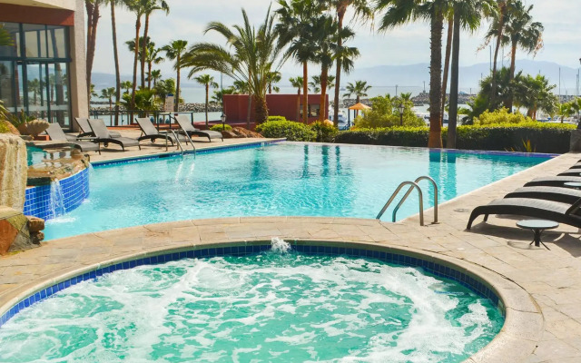 Hotel Coral And Marina