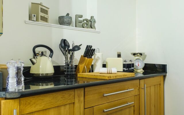 St John's Cottage - Simple2let Serviced Apartments