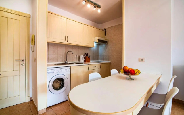 Lovely 1-bedroom apartment whit pool