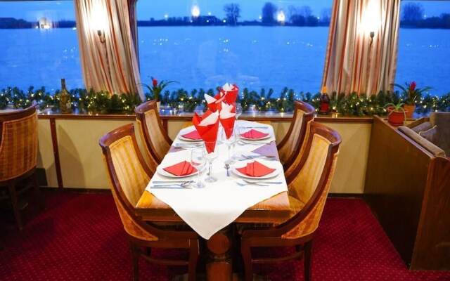 MS Diana Hotel - Cruises