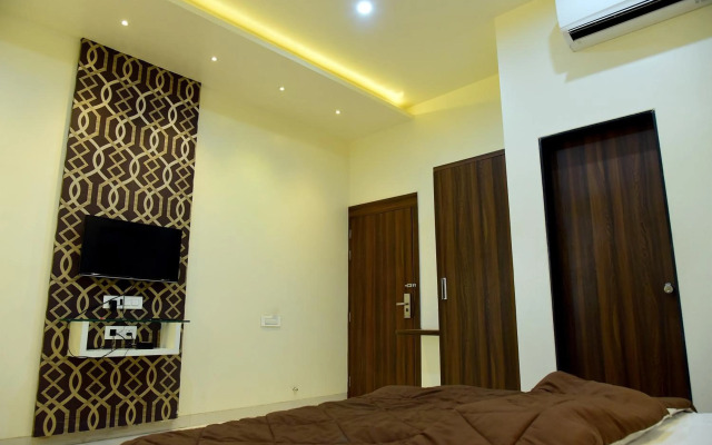 Hotel Pushpak Satara