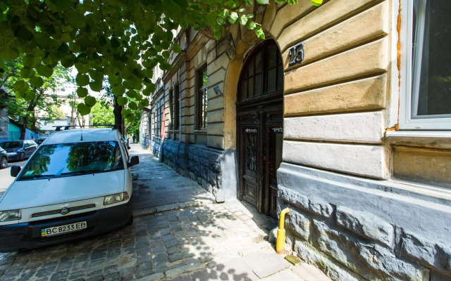 Best Place near Lviv Polytechnic