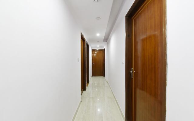 OYO 15765 Hotel Eve