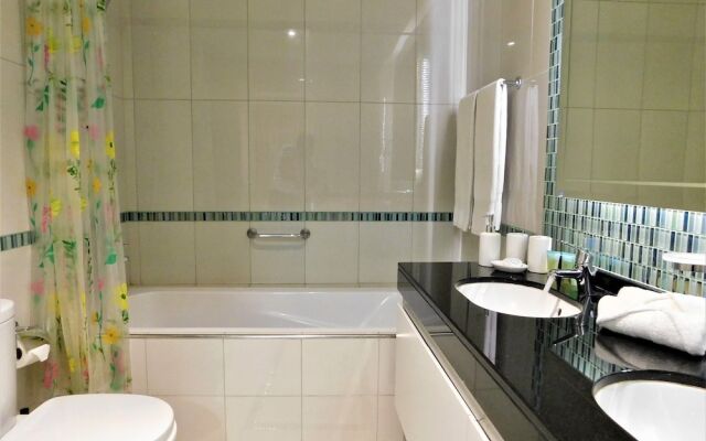Luton Vacation Homes Damac Heights
