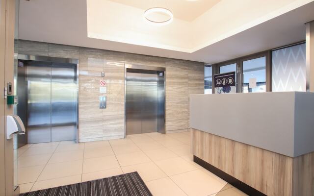 Sandton Smart Apartment Sixteen